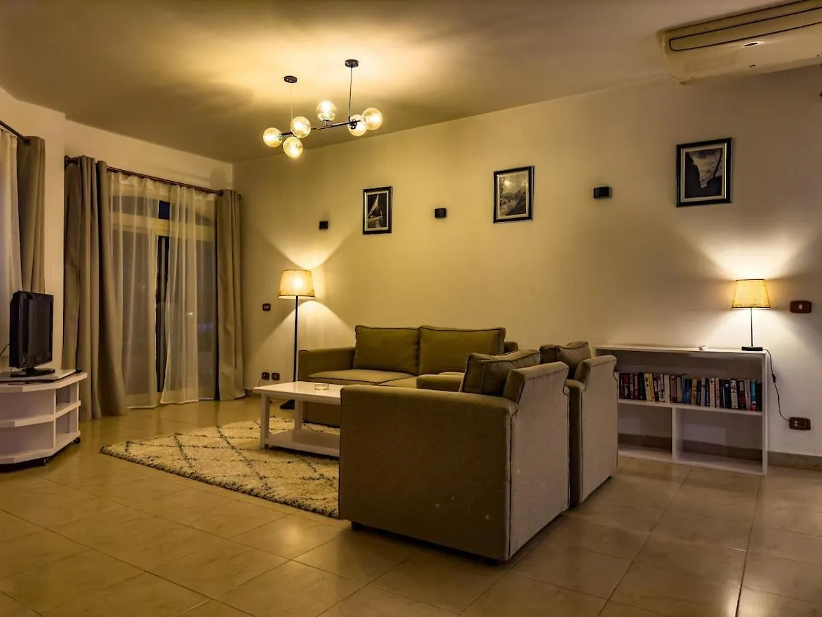 Nile-Front Panoramic Apartment Luxor